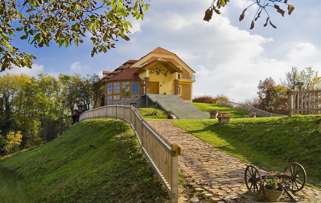 Začretje Guest House Kozjak מראה חיצוני תמונה